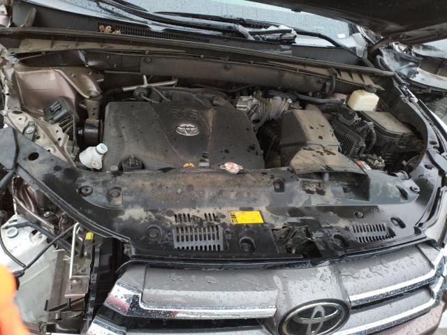 Photo 12 from auction – 2018 TOYOTA HIGHLANDER with VIN 5TDDZRFH2JS800323