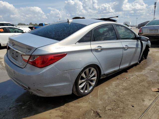 Photo 3 from auction – 2011 HYUNDAI SONATA SE with VIN 5NPEC4AB3BH247345