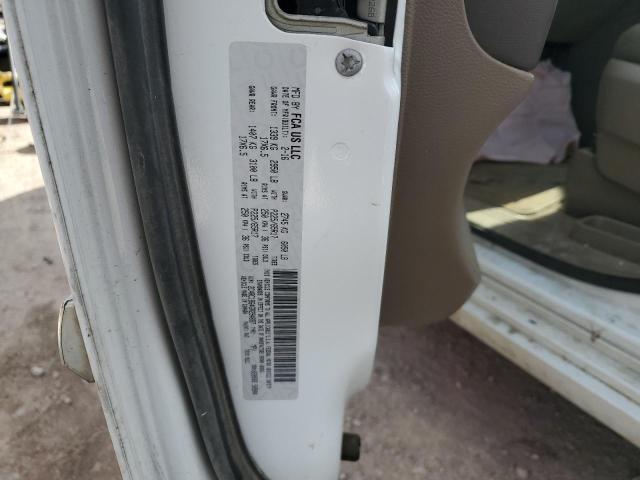 Photo 14 from auction – 2016 CHRYSLER TOWN & COU with VIN 2C4RC1BG4GR294887