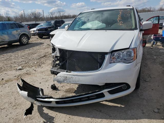Photo 5 from auction – 2016 CHRYSLER TOWN & COU with VIN 2C4RC1BG4GR294887