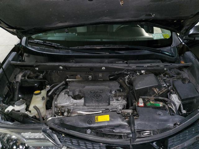 Photo 12 from auction – 2015 TOYOTA RAV4 LE with VIN 2T3BFREV4FW347948