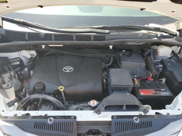 Photo 11 from auction – 2017 TOYOTA SIENNA XLE with VIN 5TDDZ3DC4HS146729