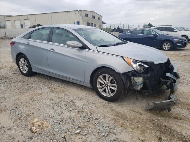 Photo 4 from auction – 2013 HYUNDAI SONATA GLS with VIN 5NPEB4AC8DH704097
