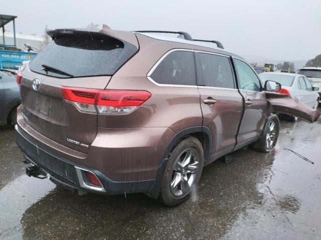 Photo 3 from auction – 2018 TOYOTA HIGHLANDER with VIN 5TDDZRFH2JS800323