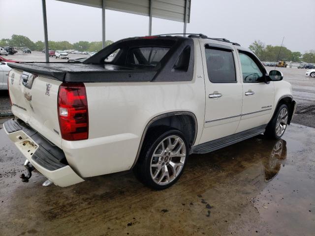 Photo 3 from auction – 2011 CHEVROLET AVALANCHE with VIN 3GNTKGE3XBG156684