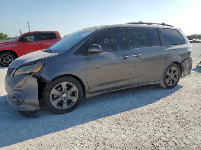 TOYOTA SIENNA SE 2017 with VIN 5TDXZ3DC2HS862915 - Photo from auction