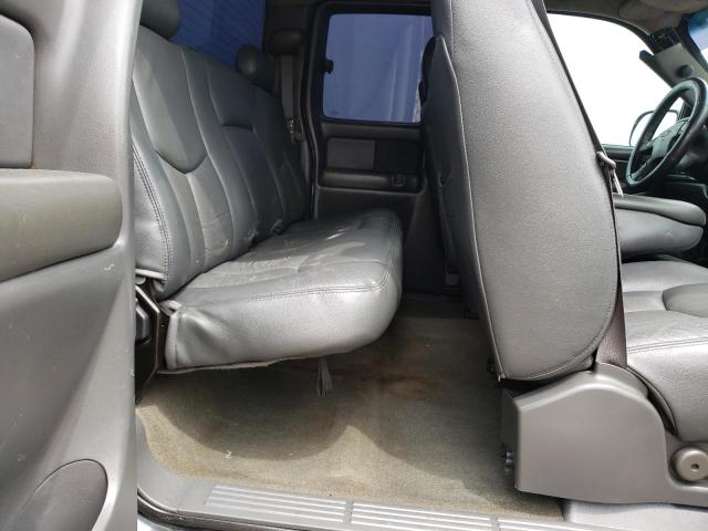 Photo 10 from auction – 2004 CHEVROLET SILVERADO with VIN 2GCEC19V341284400