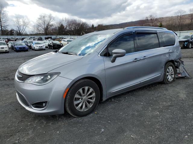 CHRYSLER PACIFICA T 2018 with VIN 2C4RC1BGXJR216976 - Photo from auction