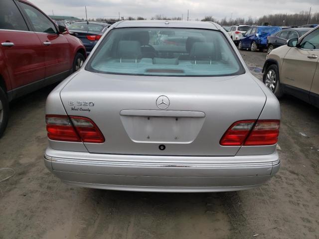 Photo 6 from auction – 2001 MERCEDES-BENZ E 320 with VIN WDBJF65J71B196238