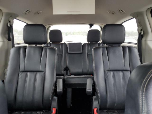 Photo 10 from auction – 2013 CHRYSLER TOWN & COU with VIN 2C4RC1BG2DR657960
