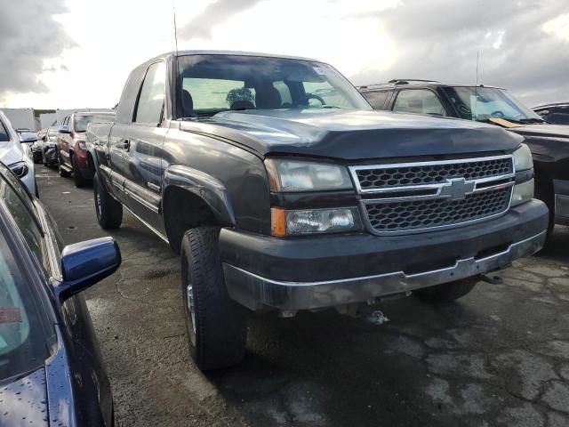 Photo 4 from auction – 2005 CHEVROLET SILV2500 2 with VIN 1GCHK29U25E184544
