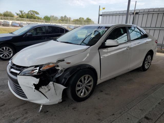 Photo 1 from auction – 2017 TOYOTA CAMRY LE with VIN 4T1BF1FK9HU330385
