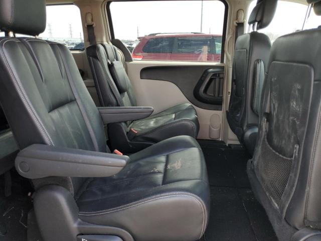 Photo 11 from auction – 2016 CHRYSLER TOWN & COU with VIN 2C4RC1BG2GR110806