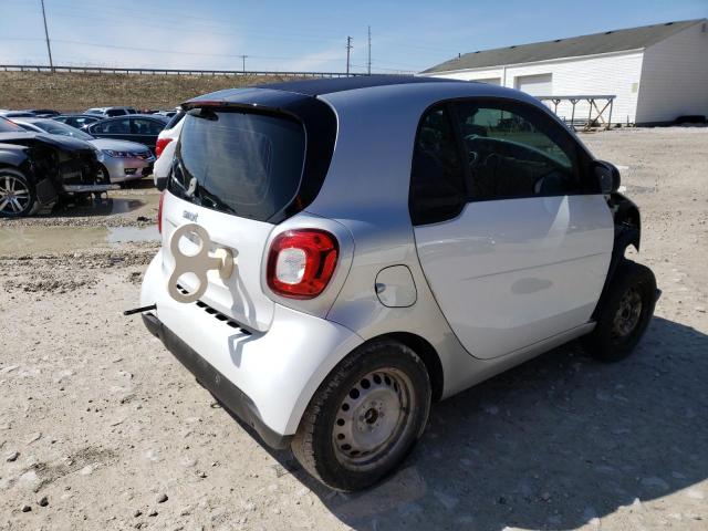 Photo 3 from auction – 2016 SMART FORTWO with VIN WMEFJ5DA3GK082457