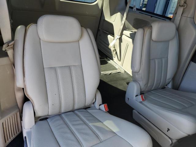 Photo 10 from auction – 2010 CHRYSLER TOWN & COU with VIN 2A4RR8DX0AR458514