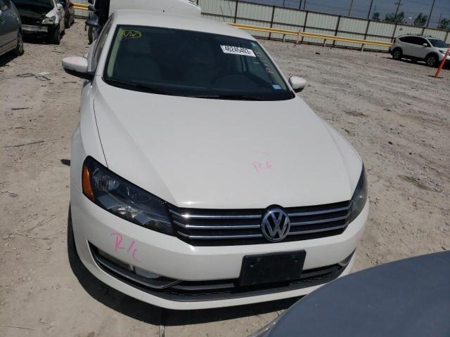 Photo 5 from auction – 2015 VOLKSWAGEN PASSAT S with VIN 1VWAS7A38FC107964