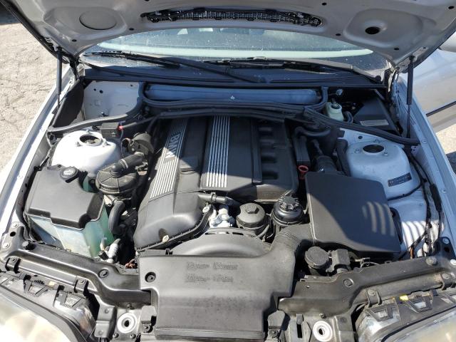 Photo 11 from auction – 2004 BMW 325 I with VIN WBAEV33444KR29946