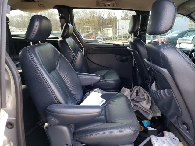 Photo 11 from auction – 2001 CHRYSLER TOWN & COU with VIN 2C8GP54LX1R312893