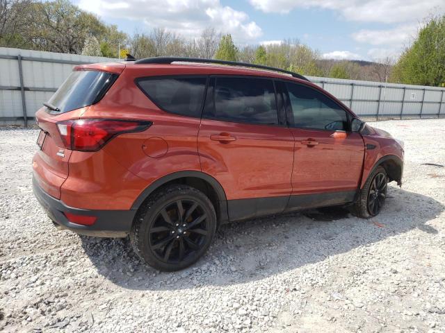 Photo 3 from auction – 2019 FORD ESCAPE SE with VIN 1FMCU0GD4KUA59005