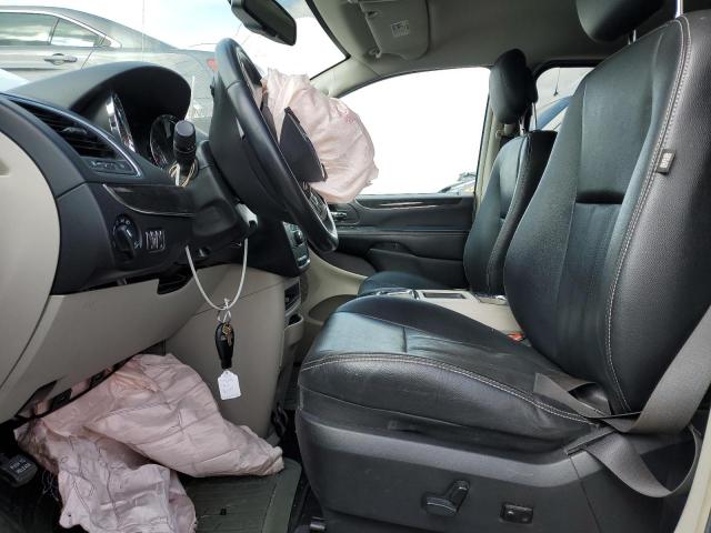 Photo 7 from auction – 2016 CHRYSLER TOWN & COU with VIN 2C4RC1BG2GR110806