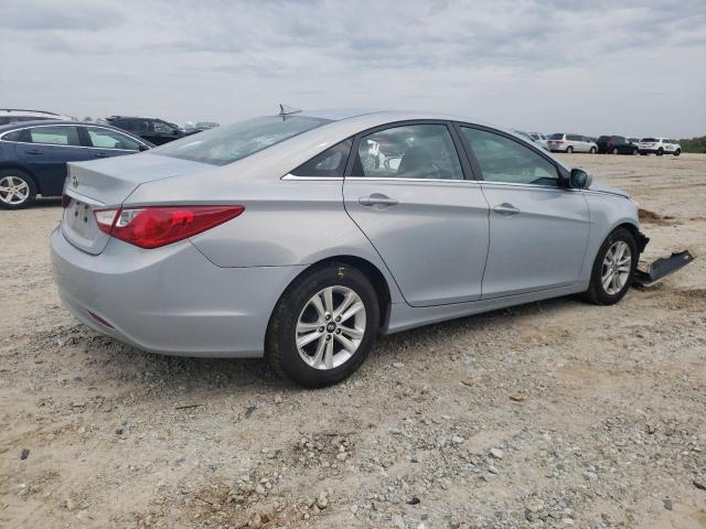Photo 3 from auction – 2013 HYUNDAI SONATA GLS with VIN 5NPEB4AC8DH704097