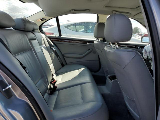 Photo 10 from auction – 2003 BMW 325 I with VIN WBAET37453NJ39357