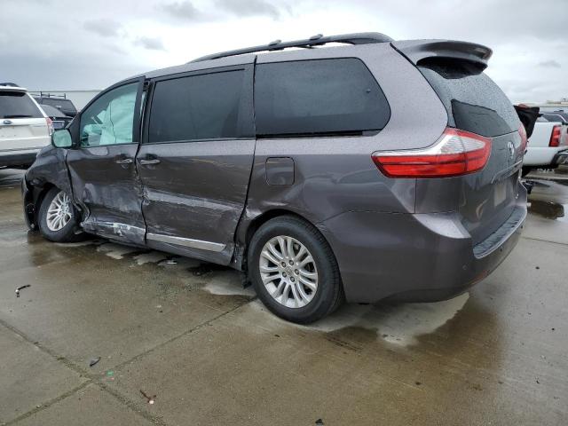 Photo 2 from auction – 2015 TOYOTA SIENNA XLE with VIN 5TDYK3DC1FS672853
