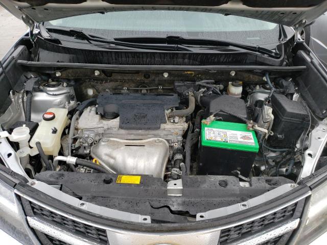 Photo 11 from auction – 2014 TOYOTA RAV4 XLE with VIN JTMWFREV5EJ012695