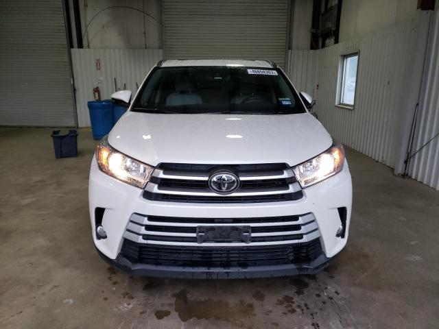 Photo 5 from auction – 2018 TOYOTA HIGHLANDER with VIN 5TDKZRFH0JS541841