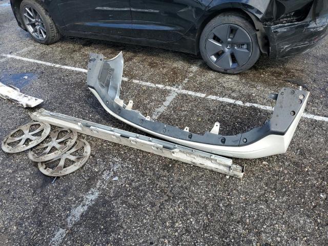 Photo 12 from auction – 2014 TOYOTA PRIUS with VIN JTDKN3DU3E1831387