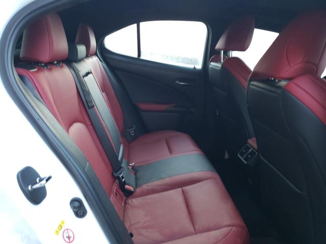 Photo 10 from auction – 2019 LEXUS UX 200 with VIN JTHY3JBH7K2006192