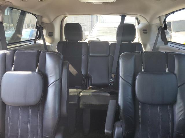 Photo 10 from auction – 2016 CHRYSLER TOWN & COU with VIN 2C4RC1JG1GR261475
