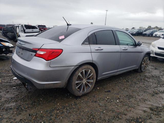 Photo 3 from auction – 2013 CHRYSLER 200 TOURIN with VIN 1C3CCBBBXDN638865