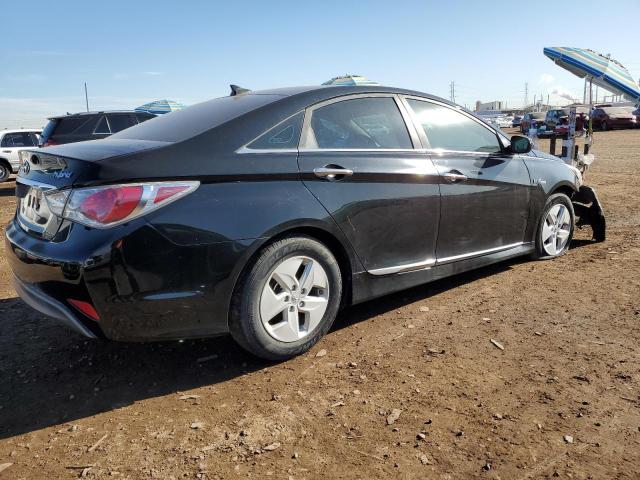 Photo 3 from auction – 2012 HYUNDAI SONATA HYB with VIN KMHEC4A42CA033307