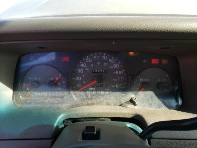 Photo 9 from auction – 2002 MERCURY GRAND MARQ with VIN 2MEFM74W52X662858