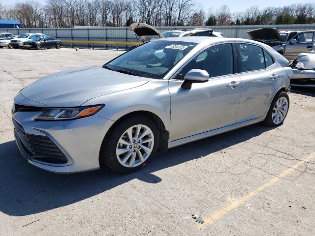 Photo 1 from auction – 2022 TOYOTA CAMRY LE with VIN 4T1C11AK2NU018463