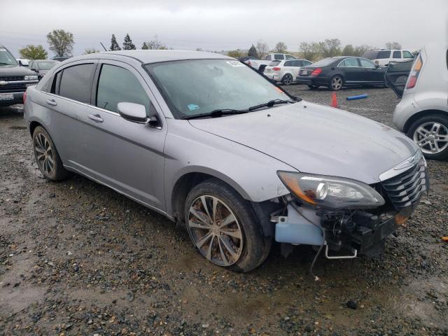 Photo 4 from auction – 2013 CHRYSLER 200 TOURIN with VIN 1C3CCBBBXDN638865