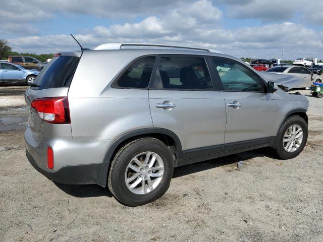 Photo 3 from auction – 2015 KIA SORENTO LX with VIN 5XYKT4A68FG581356