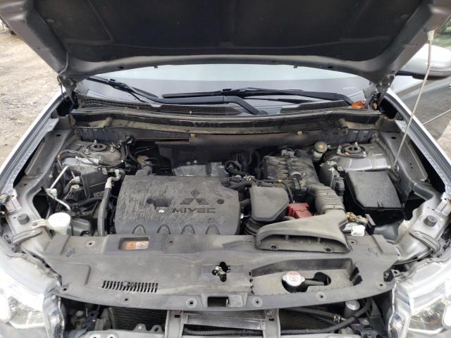 Photo 12 from auction – 2015 MITSUBISHI OUTLANDER with VIN JA4AD3A33FZ009616