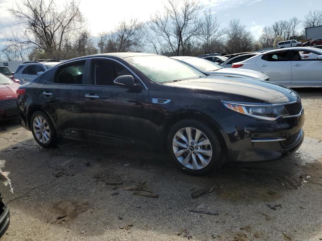 Photo 4 from auction – 2017 KIA OPTIMA with VIN 5XXGT4L35HG122382