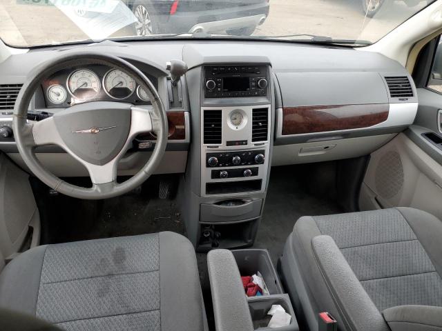Photo 8 from auction – 2010 CHRYSLER TOWN & COU with VIN 2A4RR5D11AR285161