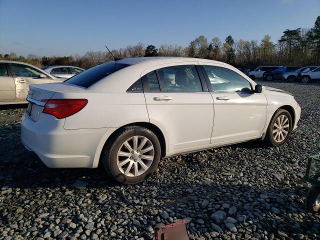 Photo 3 from auction – 2013 CHRYSLER 200 TOURIN with VIN 1C3CCBBB1DN580502