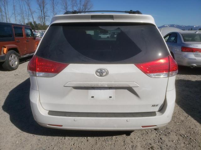 Photo 6 from auction – 2014 TOYOTA SIENNA XLE with VIN 5TDYK3DC1ES495784
