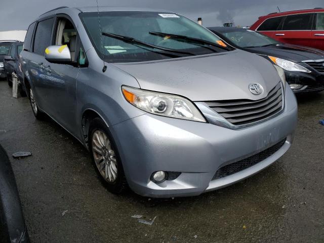 Photo 4 from auction – 2011 TOYOTA SIENNA XLE with VIN 5TDYK3DC5BS104261