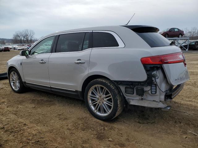 Photo 2 from auction – 2019 LINCOLN MKT with VIN 2LMHJ5AT6KBL04229