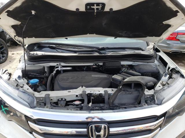 Photo 11 from auction – 2017 HONDA PILOT TOUR with VIN 5FNYF6H90HB069596