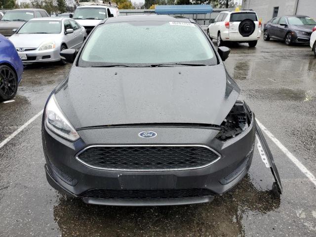 Zdjęcie 5 z aukcji – 2017 FORD FOCUS SE z VIN 1FADP3K23HL267114