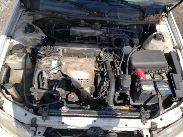 Photo 11 from auction – 2000 TOYOTA CAMRY LE with VIN 4T1BG22K9YU965034