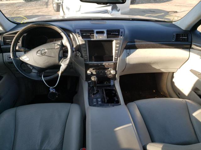 Photo 8 from auction – 2011 LEXUS LS 460L with VIN JTHDL5EF5B5003287