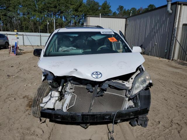 Photo 5 from auction – 2012 TOYOTA SIENNA XLE with VIN 5TDYK3DC1CS250061